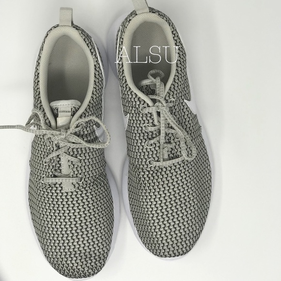 NWT Nike Roshe One GS Light Bone White k/W AUTHENT - Picture 6 of 8